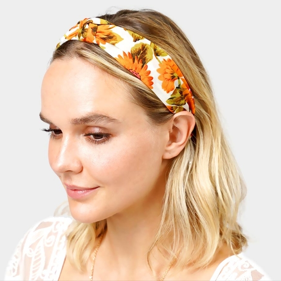 White Sunflower Patterned Print Knot Fabric Headband Hair Fashion Accessory - Picture 1 of 3